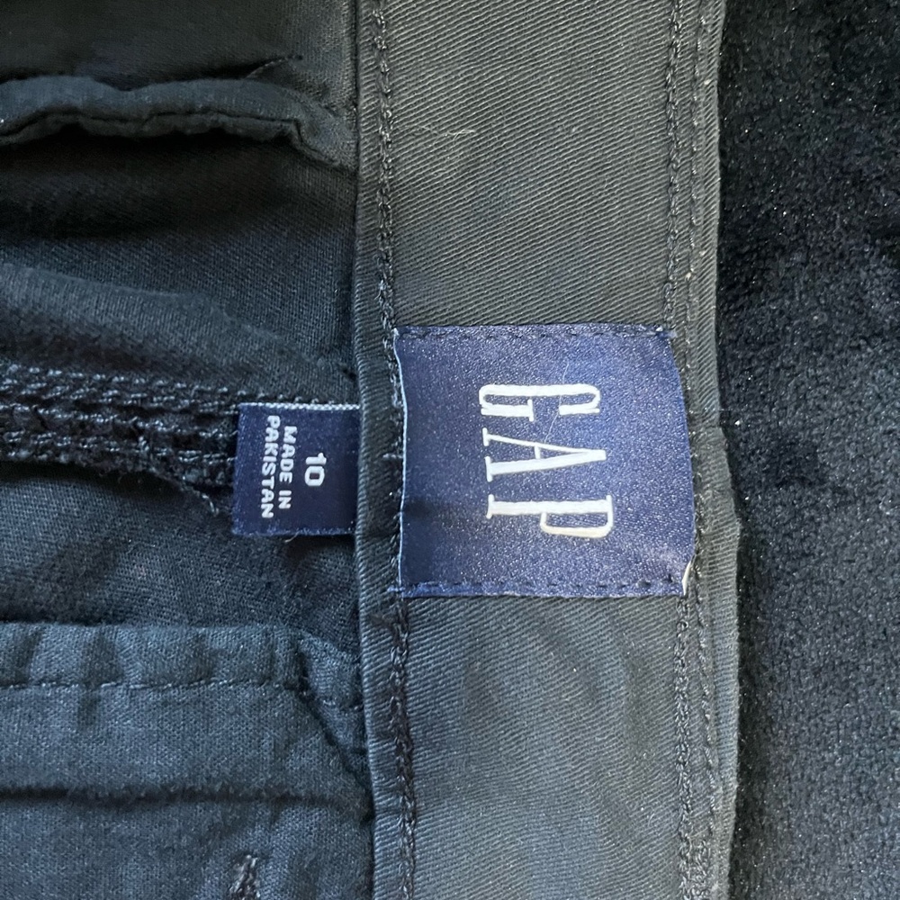 Brand new gap shorts